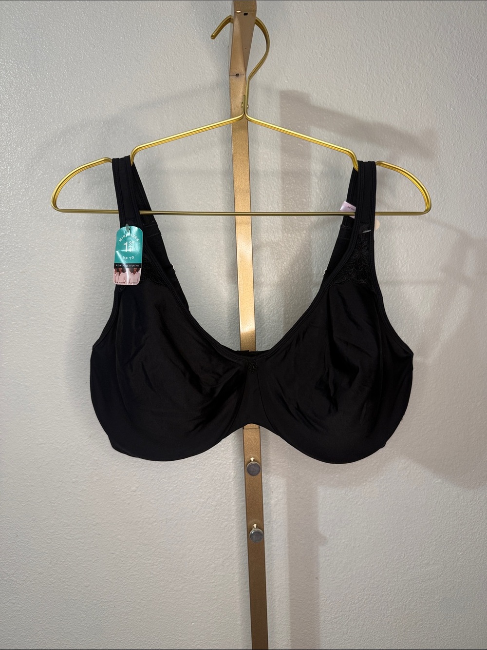 Bali Black Full-Coverage minimizes Underwire Bra- 42D- NWT